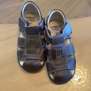 PEDIPED  Brown sandals Size 27.
